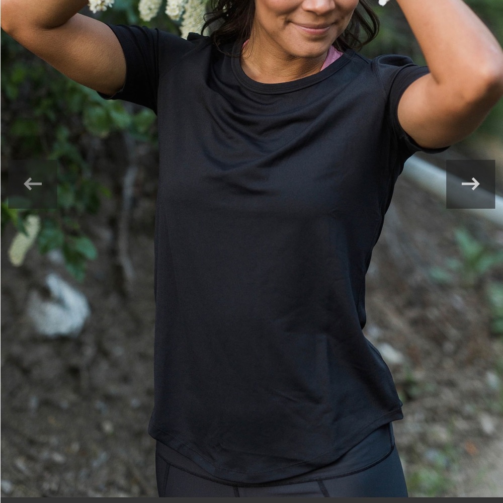 - Zyia black go to tee